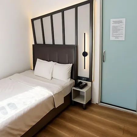 Big Urban Taksim Terrace B&B