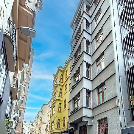 Bed & Breakfast Big Urban Taksim &with Sea View 4*