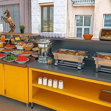 Big Urban Taksim &with Sea View Bed & Breakfast