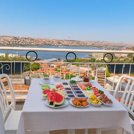 Big Urban Taksim &with Sea View