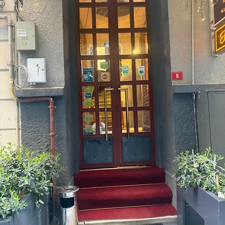 Bed & Breakfast Big Urban Taksim &with Sea View